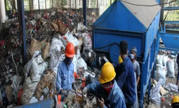 Pemerintah Akan Wajibkan PLN Beli Listrik dari Pembangkit Listrik Tenaga Sampah