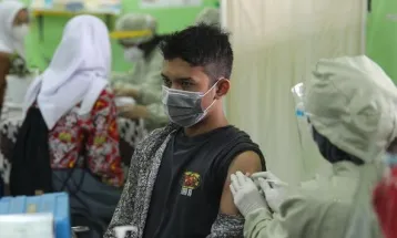 Masyarakat Indonesia Diimbau untuk Mendapatkan Vaksinasi Setelah Kasus COVID-19 Meningkat