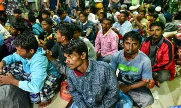 50 More Rohingya Asylum Seekers Arrive in Aceh, Initially Run and Hide, Police Say