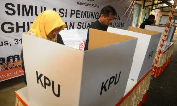 KPU Allows Phone in Voting Booth But Forbids Taking Photos, Videos