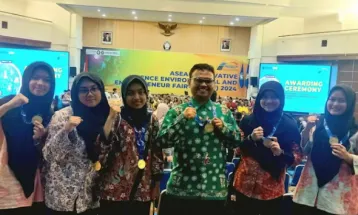 Siswa MAN 4 Jakarta Raih Emas di Asean Innovative Science Environmental and Entrepreneur Fair 2024