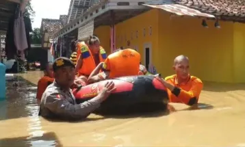 Banjir di Cirebon: Bupati dan Pj Gubernur Jawa Barat Siapkan Strategi Cegah Bencana Terjadi Lagi