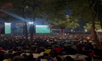 Antusiasme Ribuan Suporter Gelar Nobar Pertandingan Indonesia Lawan Uzbekistan dalam Semifinal Piala Asia U23