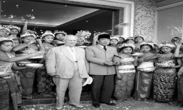 The Story of Soviet Union Leader Nikita Khrushchev Touring Bali