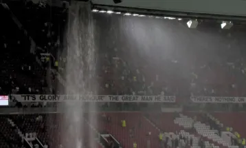 Atap Stadion hingga Ruang Ganti Old Trafford Bocor