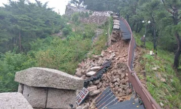 Seoul City Wall, Tembok Bersejarah Pelindung Kota Seoul Sejak Era Dinasti Joseon Rusak Akibat Hujan