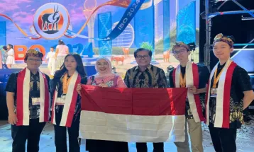 Tiga Siswa Indonesia Raih Medali Perak di International Biology Olympiad (IBO) 2024