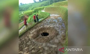 Mirip Malaysia, 5 Peristiwa Sinkhole yang Pernah Terjadi di Indonesia