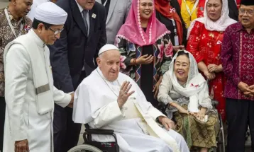 Pope Francis Visits Interfaith Tunnel at Istiqlal Mosque