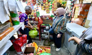 Dirut Pertamina Cek Ketersediaan Elpiji 3 Kg di Surakarta