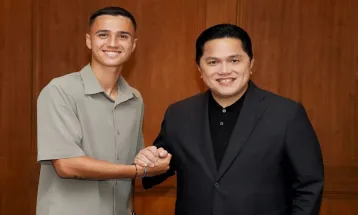 Kakak Beradik di Timnas Berbeda, Tijjani Reijnders Dukung Eliano Bela Indonesia