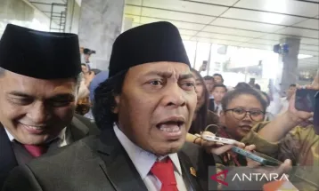 Bikin Ngakak, Begini Canda Komeng Usai Dilantik sebagai Anggota DPD RI