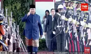 Disambut Pimpinan MPR, Prabowo Tiba di Gedung MPR/DPR untuk Pelantikan Presiden