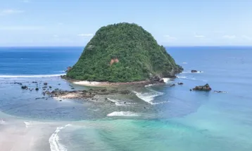 5 Pantai Pasir Putih Terindah di Indonesia, Pernah Berkunjung?