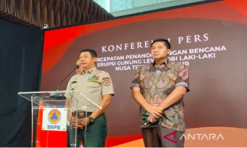 Pemerintah Beri Dana Tunggu Hunian Rp3 Juta untuk Rumah Korban Lewotobi yang Rusak Berat