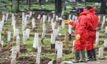 Death Rites and the Funeral Business: Why Burial Plot is Getting Even More Expensive