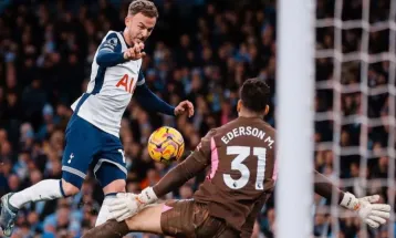 Tottenham Hotspurs' Effective Play Crushes Manchester City 4-0