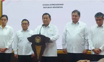 Presiden Prabowo Umumkan Kenaikan Upah Minimum Nasional 2025 Sebesar 6,5%