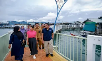 Wamenpar Perkuat Destinasi Berkelanjutan di Kampung Tua Tanjung Riau Batam