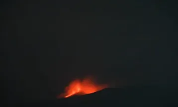 Mount Ibu Erupts Again, Spewing Incandescent Lava 300 Meters High