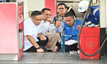 Dirut Pertamina Cek Langsung Kualitas BBM di SPBU, Gandeng Lembaga Independen