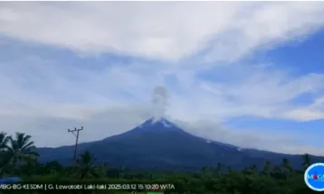 Mount Lewotobi Erupts Again Wednesday Night